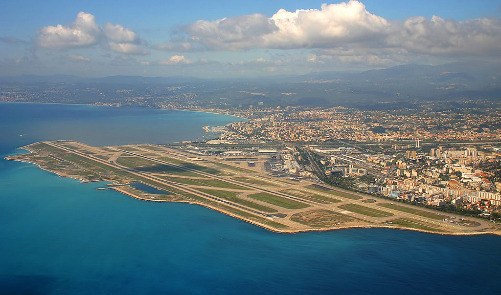 Air France et HOP à Nice loffre de sièges a baissé de 13 6 en 2014